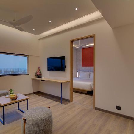 7 Apple Hotel Nashik Exterior photo